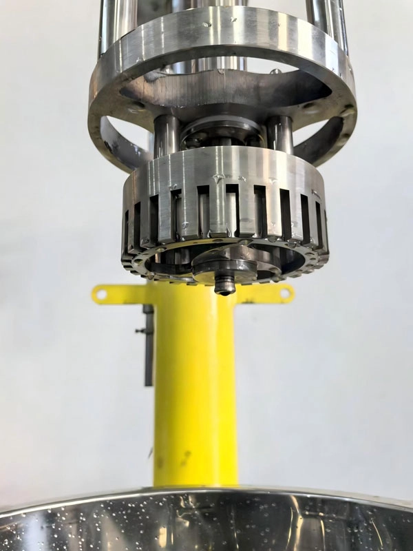 &Eacute;mulsifiant homog&eacute;n&eacute;isant &agrave; haut cisaillement &agrave; levage hydraulique